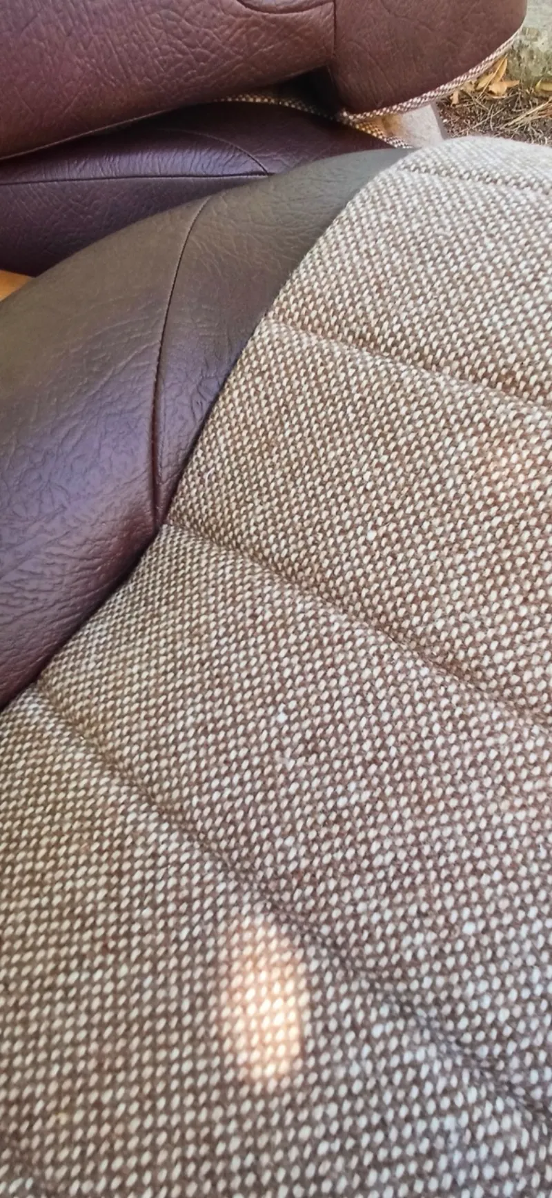Siège regarni en tissu chiné et simili marron